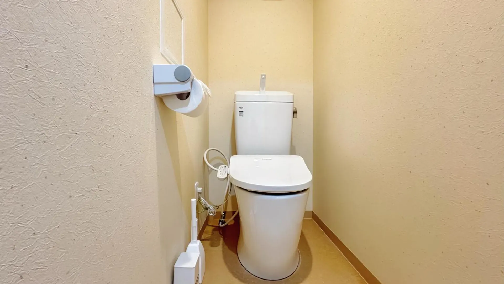 Nishinakajima Apartment Ōsaka 0*,  Japon